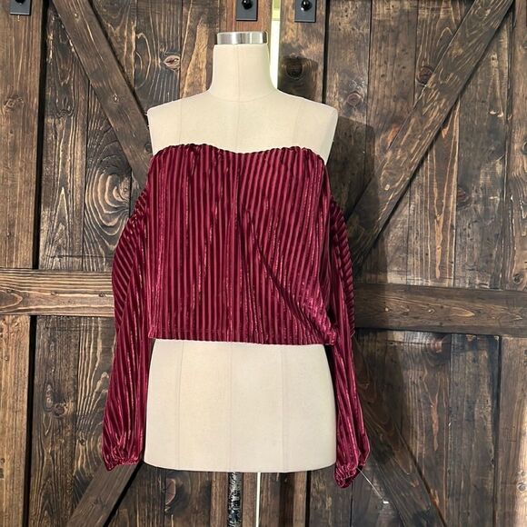 Forever 21 knit top off shoulders Velvet wine Sz-Small - Picture 1 of 10